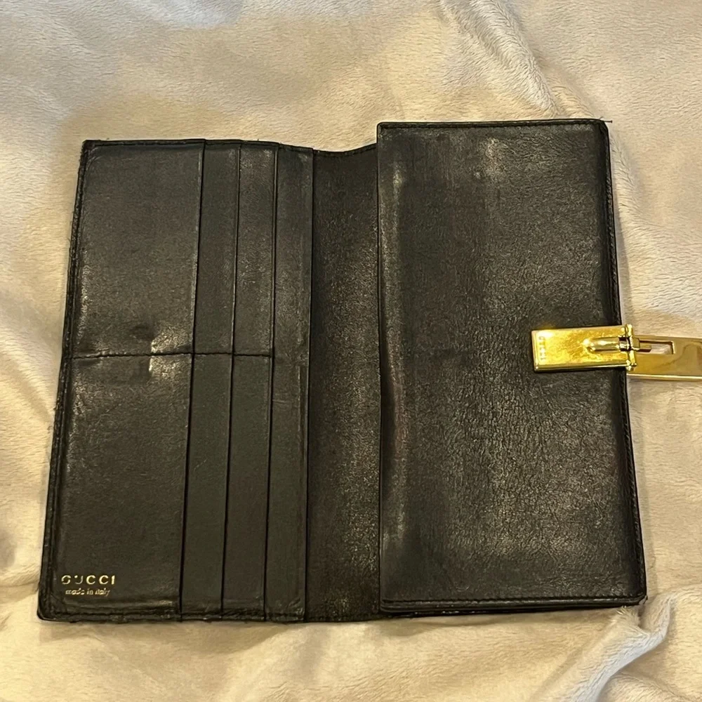 AUTHENTIC Gucci Vintage Black Leather Wallet with Gold Hardware - Picture 2 of 12